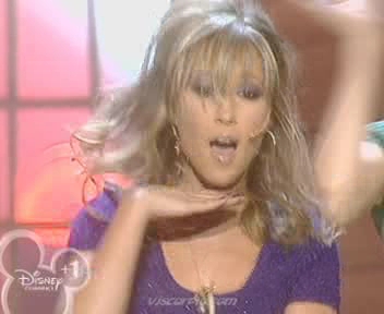 medley-somegirls-mmm-disneychannelkidsawards-09-04-04-028.jpg