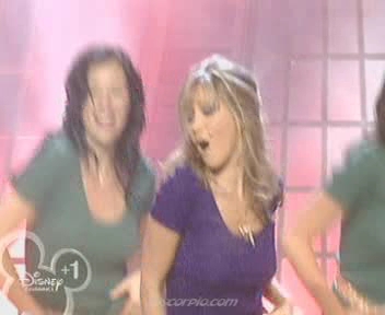 medley-somegirls-mmm-disneychannelkidsawards-09-04-04-042.jpg