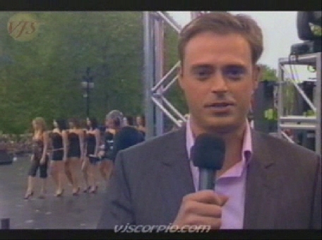 somegirls-olympictorchconcert-001.jpg